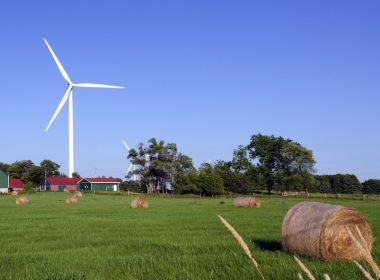 windmill education wind farms co-operatives A\J AlternativesJournal.ca