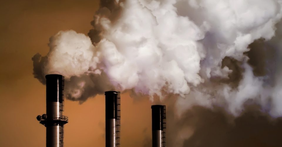 coal smokestacks A\J AlternativesJournal.ca