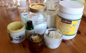 DIY homemade deodorants with baking soda and cornstarch