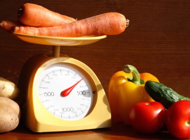 produce on a kitchen scale.