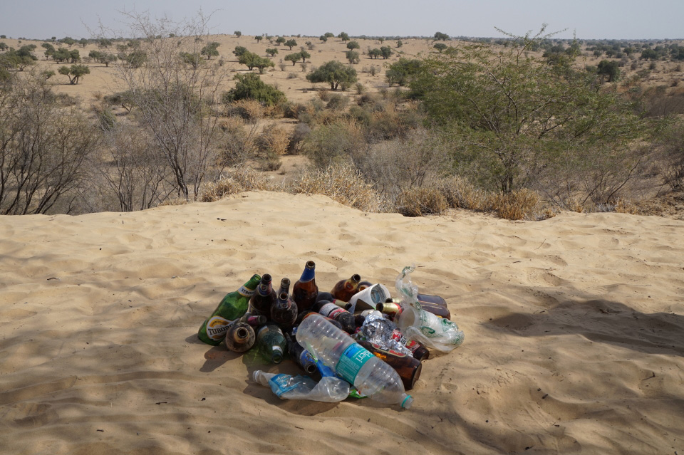 (Photo: a collection of litter in the desert outside Bikaner)